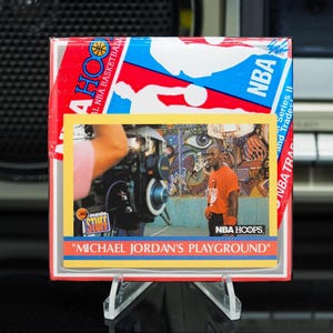 Porta-copos de azulejos de cartão clássico Michael Jordan - Michael Jordan's Playground Inside Stuff - Chicago Bulls - Basquete da NBA de 1990 - 1/OE
