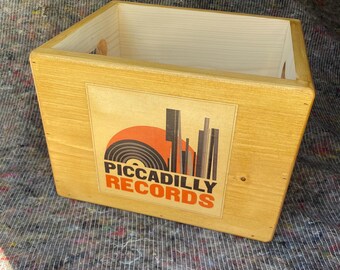 7 inch vinyl record storage crate 120 sleeves PICCADILLY Records label