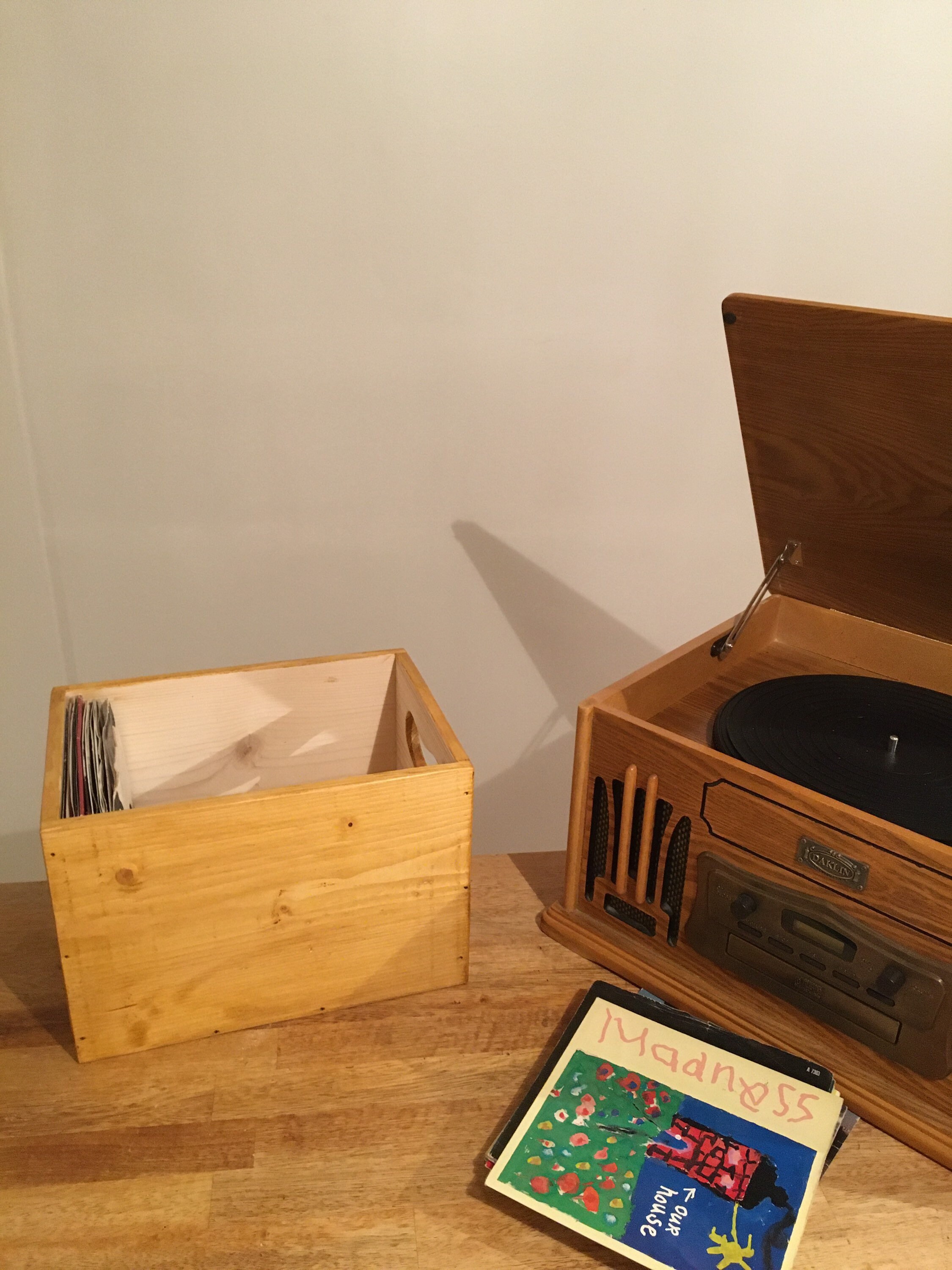 Boîte de rangement pour disques, étui en vinyle de 7 pouces de style  vintage. Étiquette HARDROCK -  France