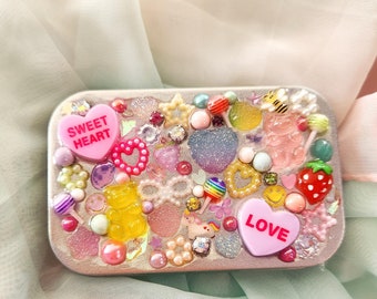 Colourful press-on nail box, pill tin, small case