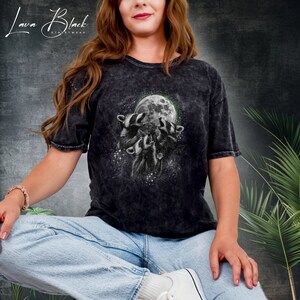 Vintage Raccoons Graphic T-shirt Funny Retro Moon Tee for Raccoon ...