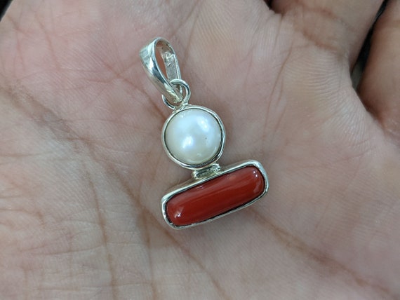 Divya Shakti Carat Triangle Red Coral Pendant/Locket (Moon