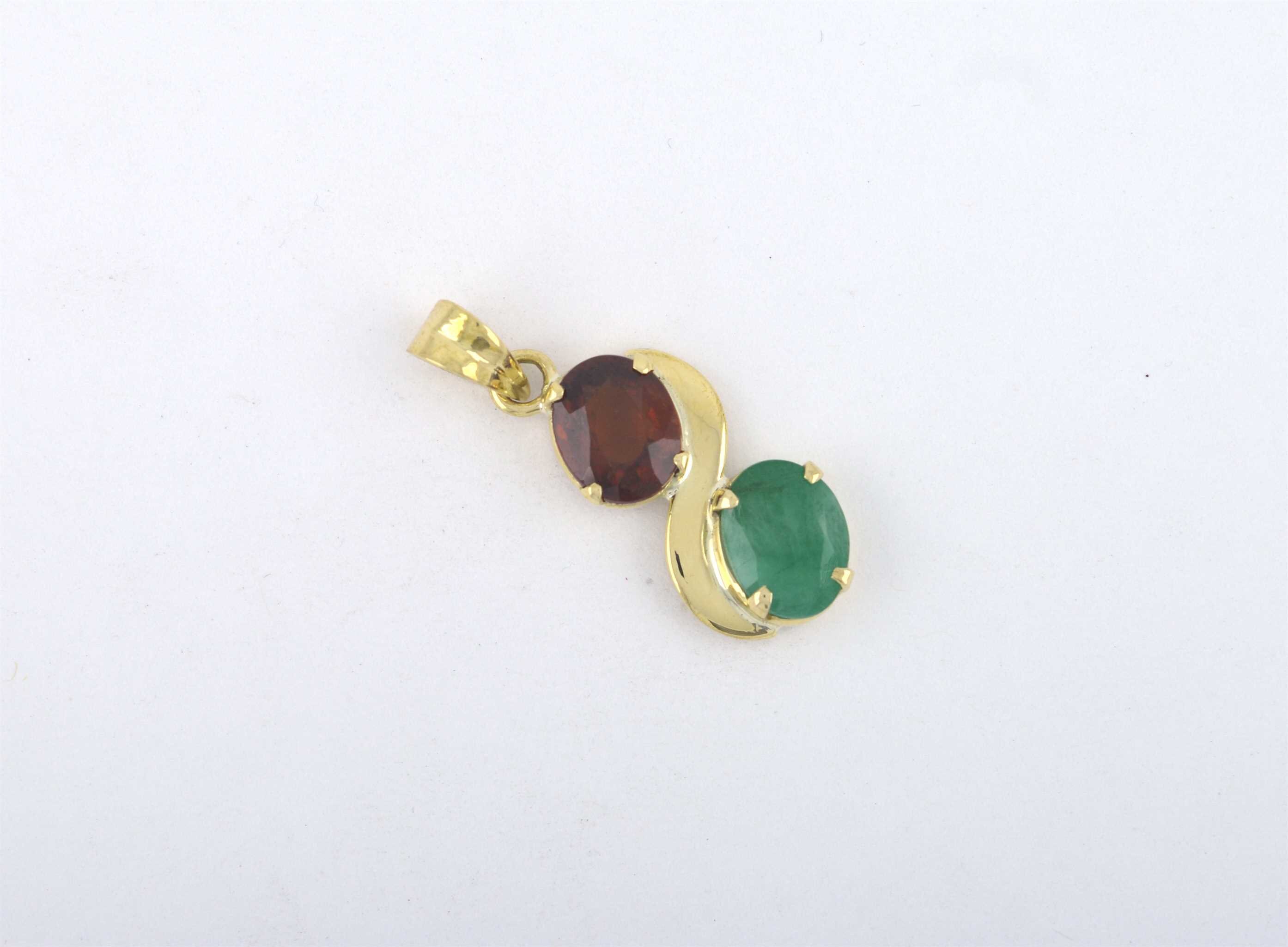 3-8 Ct Hessonite Garnet and Emerald Gemstone Panchdhatu