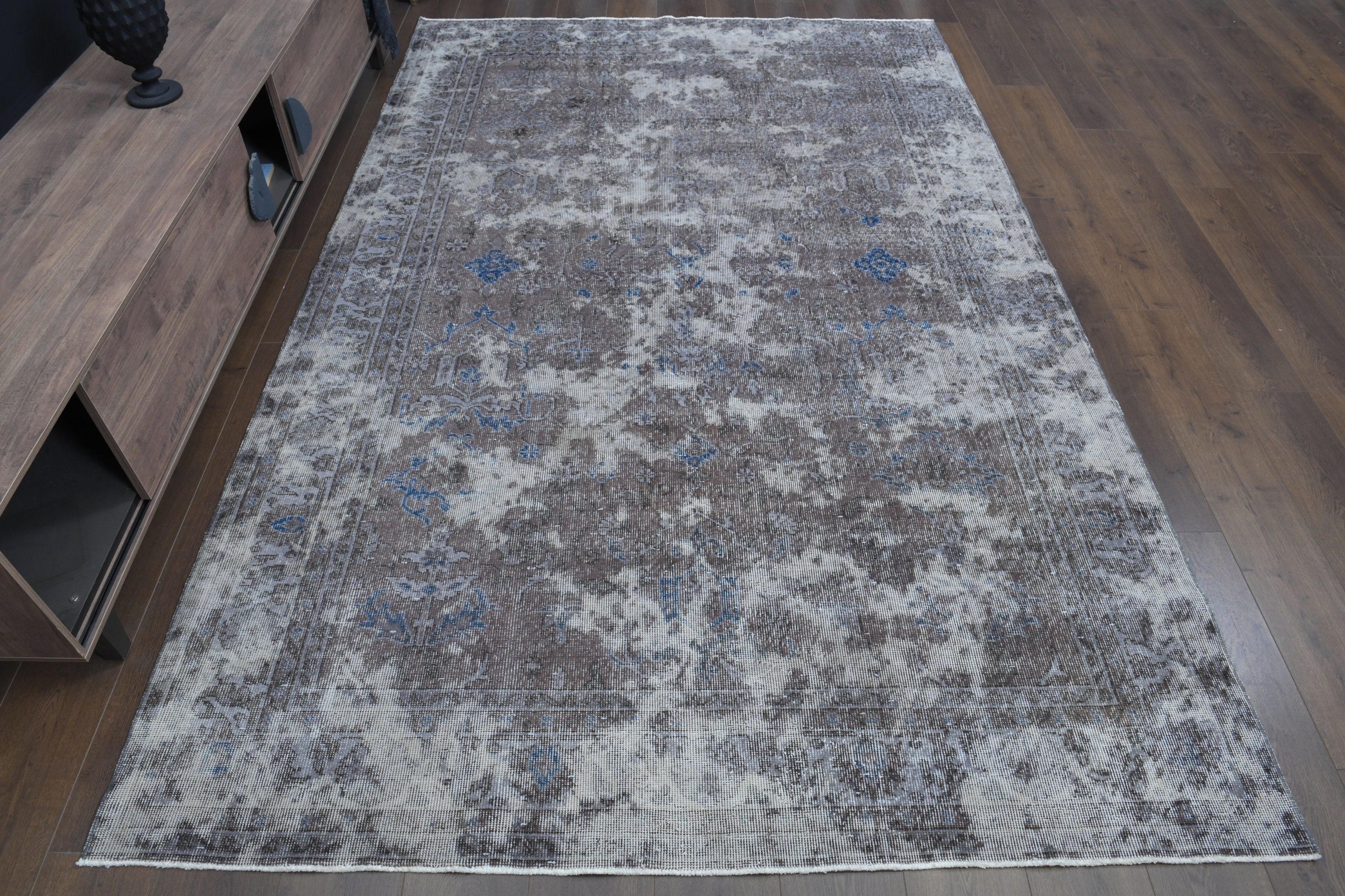 ヴィンテージトルコ製エリアラグ：グレーのフェイドハンドメイドラグ