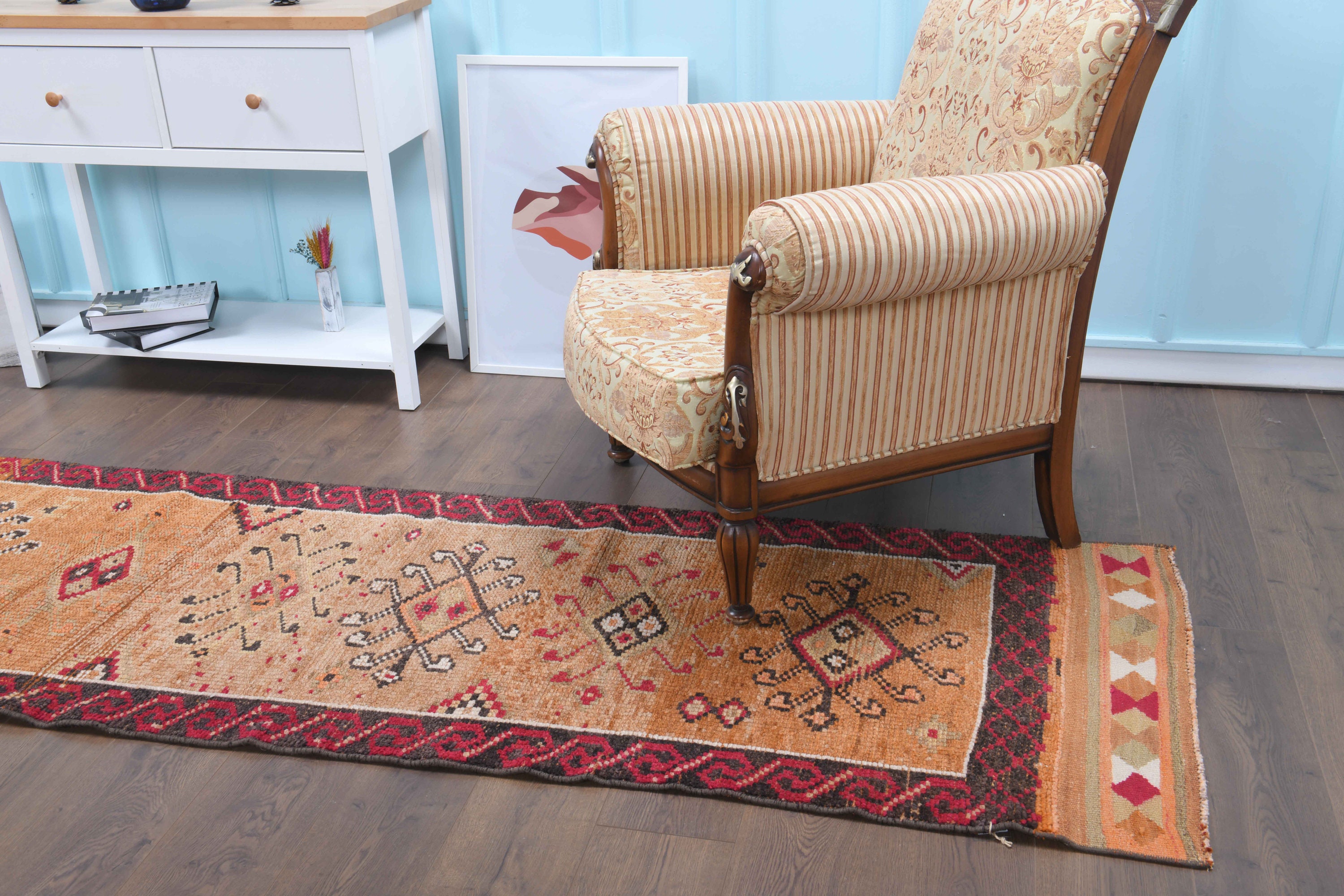 手作りトルコ製ウシャックランナーラグ：ヴィンテージウール、レッド