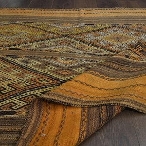 Vintage Turkish Kilim Rug: Handwoven Wool Boho Rug (4'4x5'1 ft)