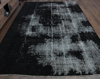 Hand-Knotted Black Turkish Oushak Rug: Vintage Wool Area Rug (6'8x10 FT)