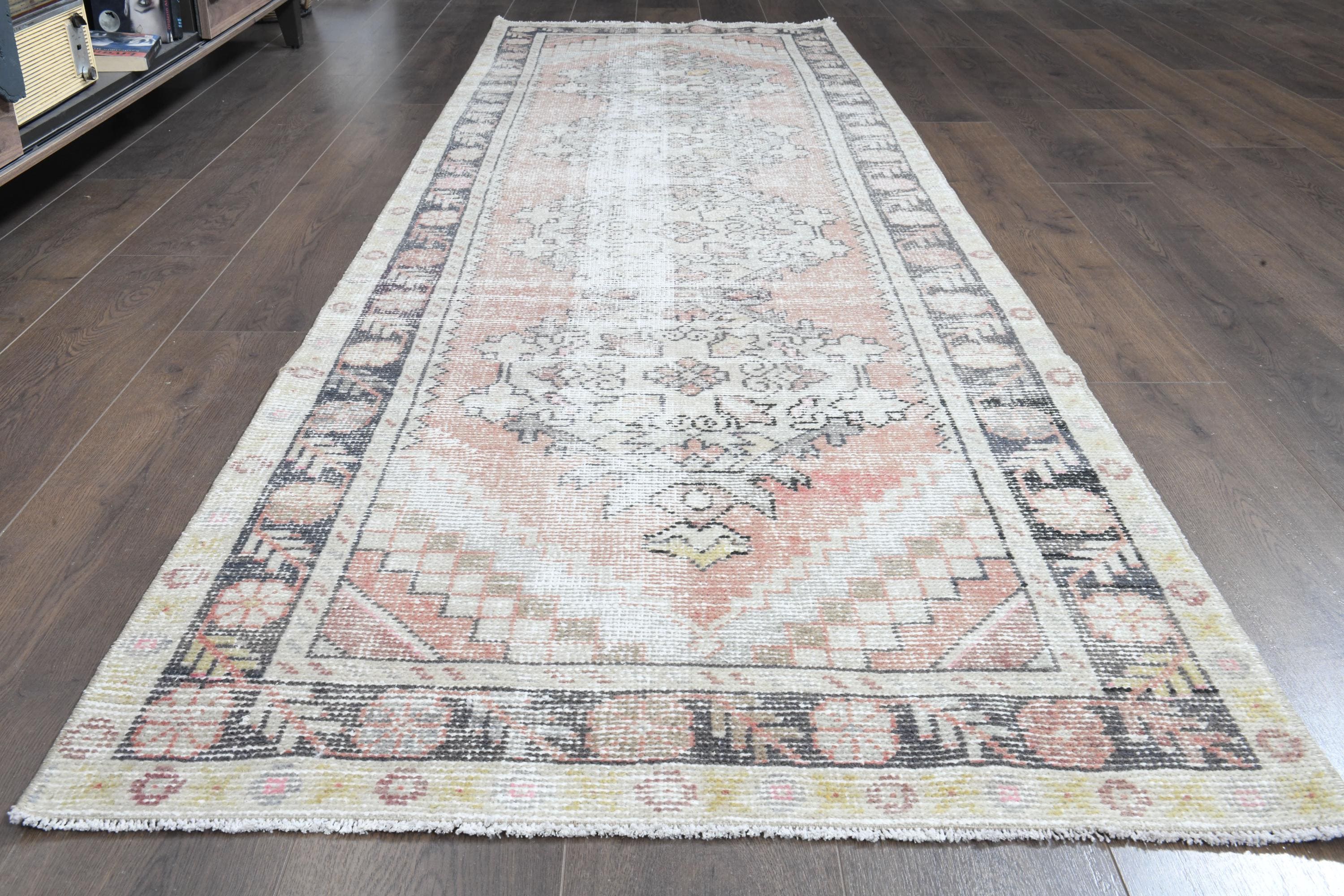 ロング✳︎54.5×208 淡ピンク　メダリオン　ランナー　トルコヴィンテージラグ ピンクのトルコ製ランナーラグ：ヴィンテージ風ファームハウススタイル