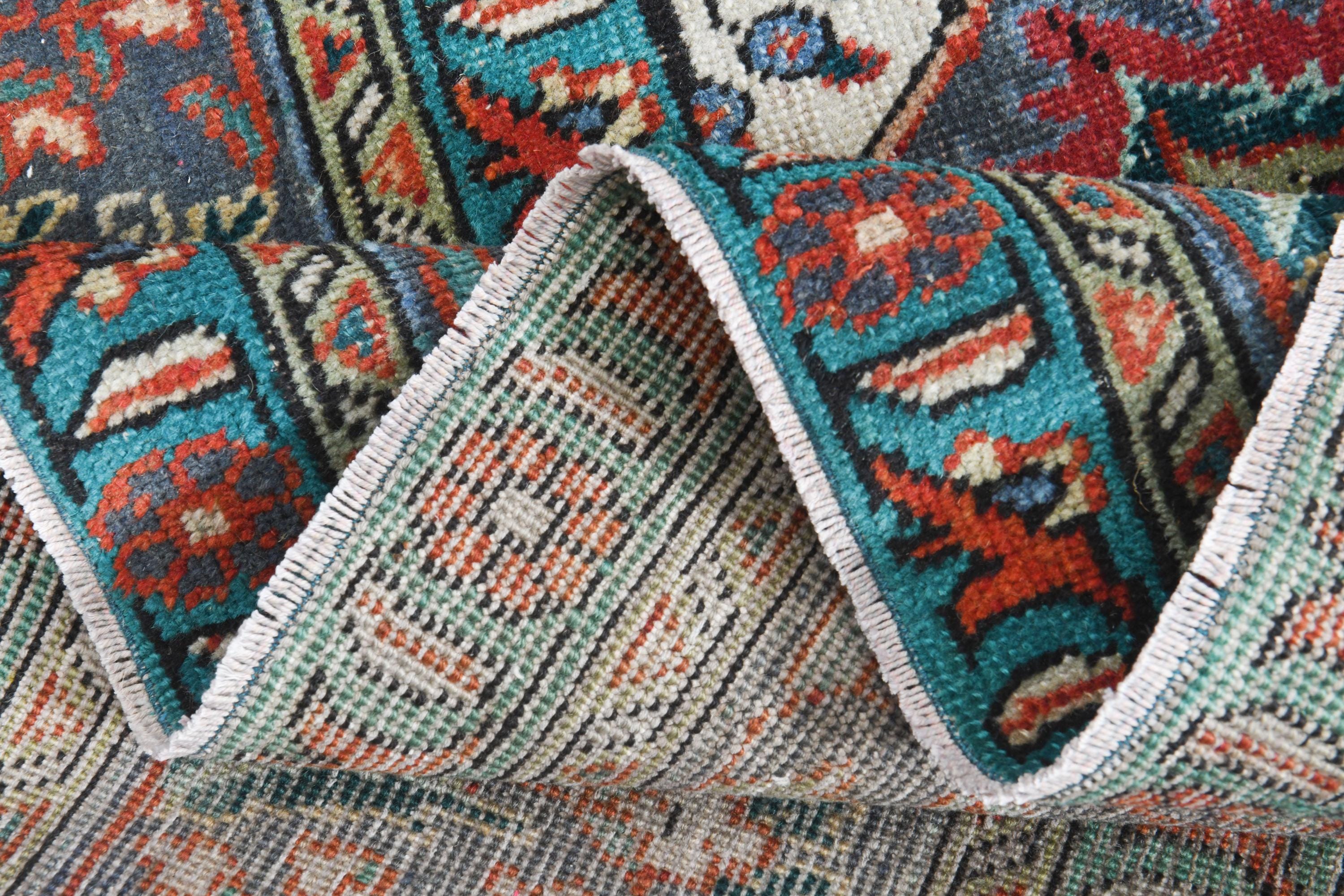 手作りトルコ製ウシャックラグ：カラフルなヴィンテージエリアラグ