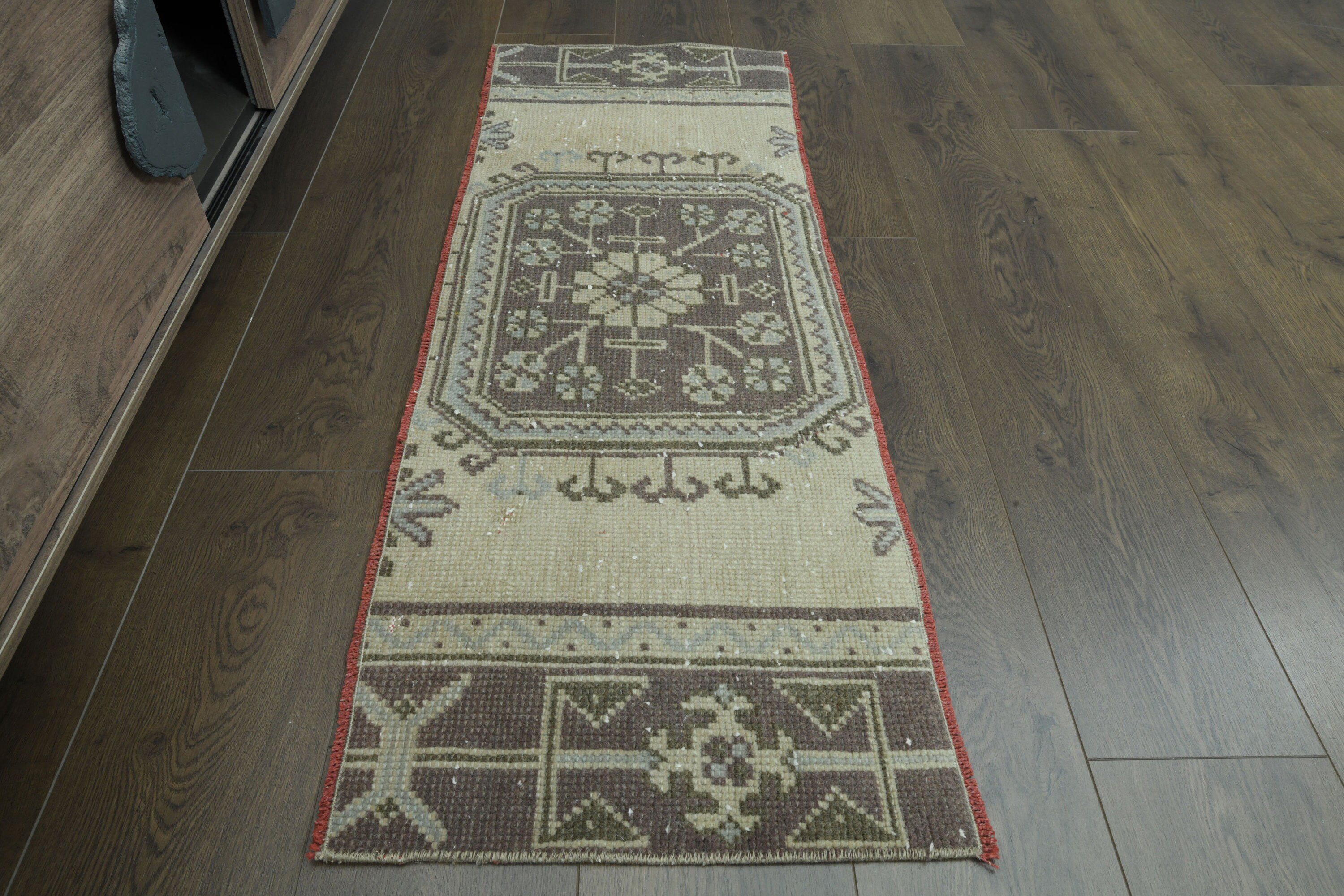 【Vintage rug】138 × 81｜アシンメトリー ヴィンテージラグ LR05160 vintage tribal rug | lool(ロール)は山口県山口市にて