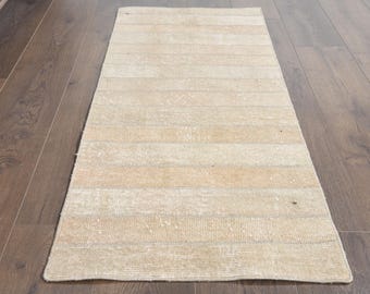Handmade Turkish Patchwork Rug: Beige Bohemian Oushak Rug (21x55 Inches)