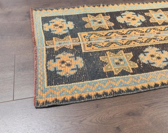 ヴィンテージ トルコ製ランナーラグ：オレンジのパッチワーク、幾何学