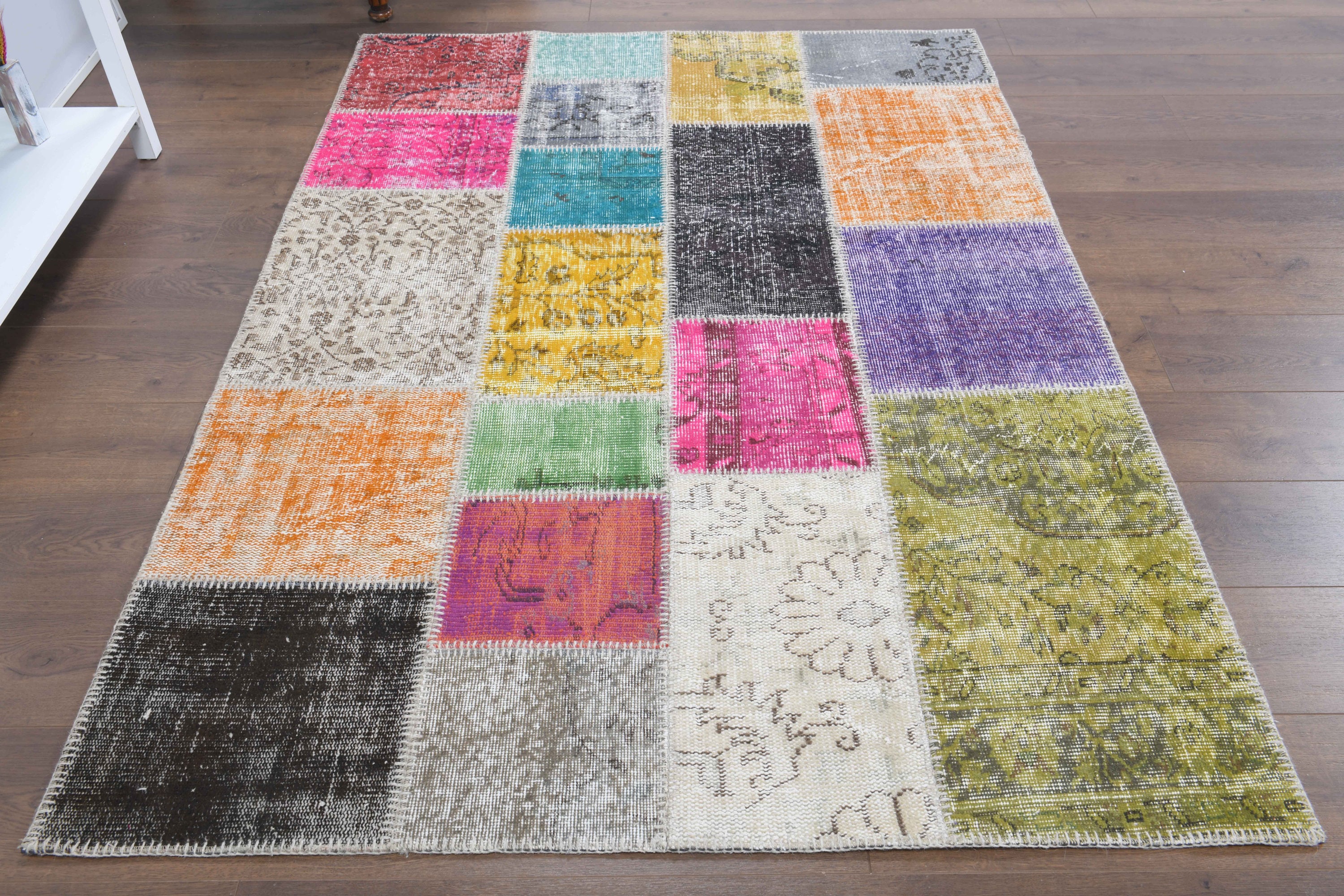 Vintage Turkish Patchwork Rug: Handmade Heritage Area Rug (4'6x6'5