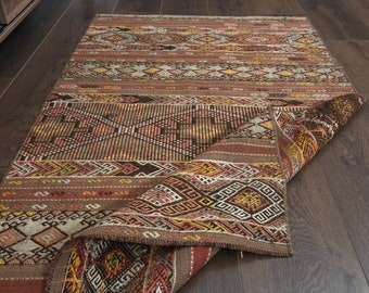 Tappeto Kilim a righe: decorazione turca vintage (82,3 x 140,4 m)