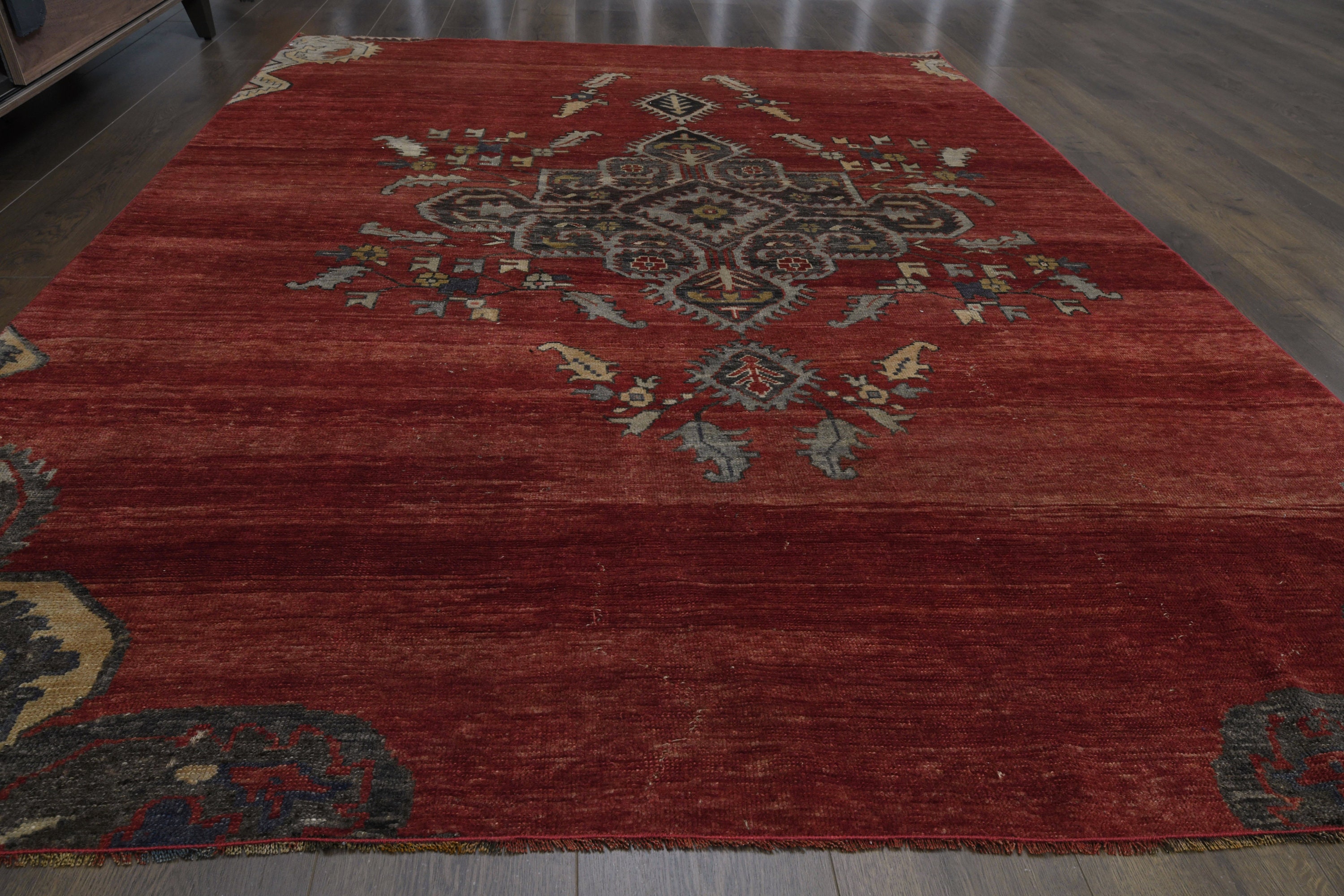 ✧美しいredと優しいbeige ✧ビンテージ トルコ トライバルラグ 半円