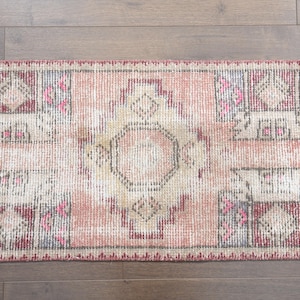 1.5x2.6 ft, PINK DOORMAT, TURKISH Rug, Vintage Rug, Farmhouse Decor, Rug 2x3, Bathroom Decor, Tribal Rug, Interior, Washable Rug, Doormats