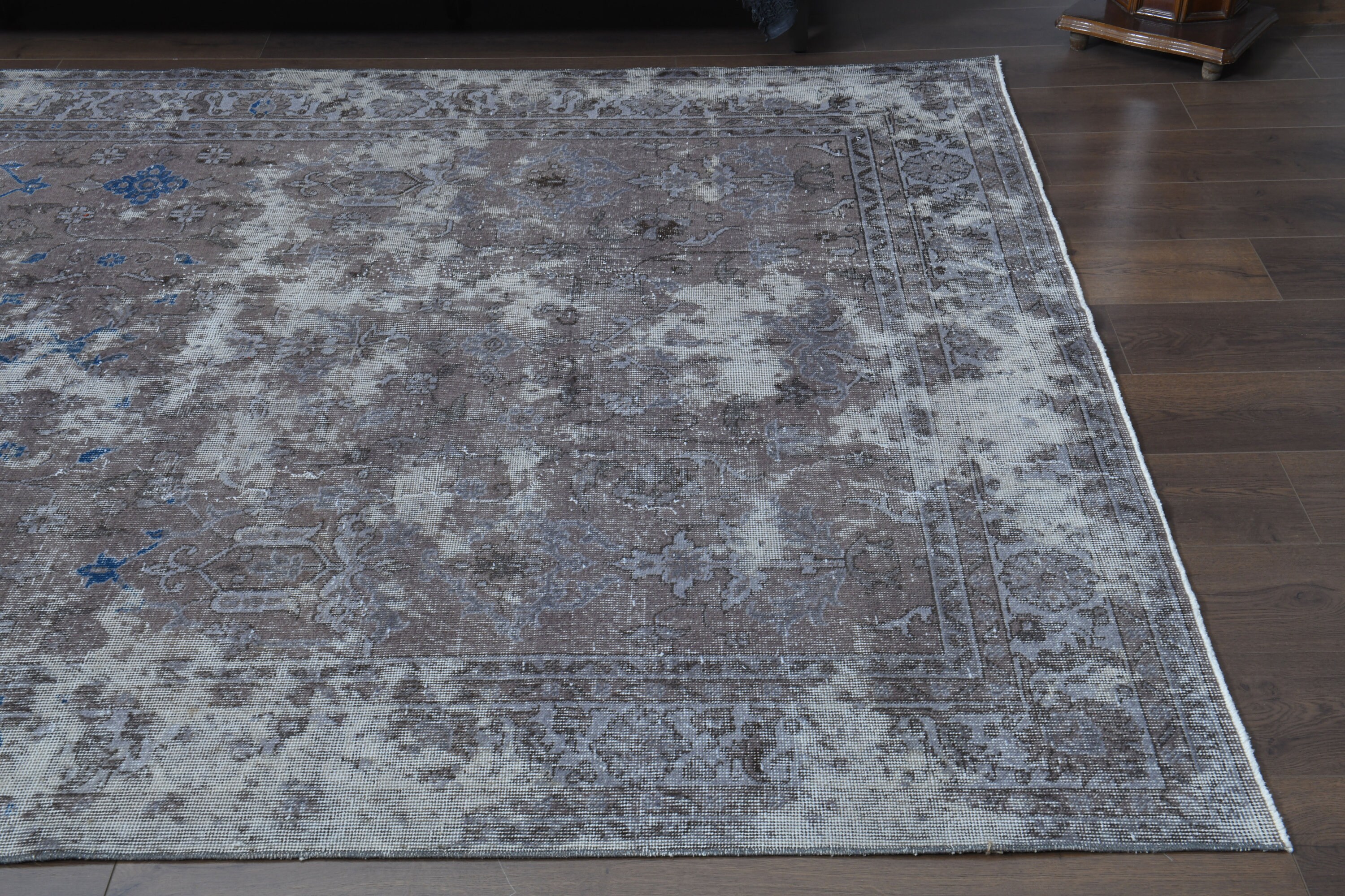 ヴィンテージトルコ製エリアラグ：グレーのフェイドハンドメイドラグ