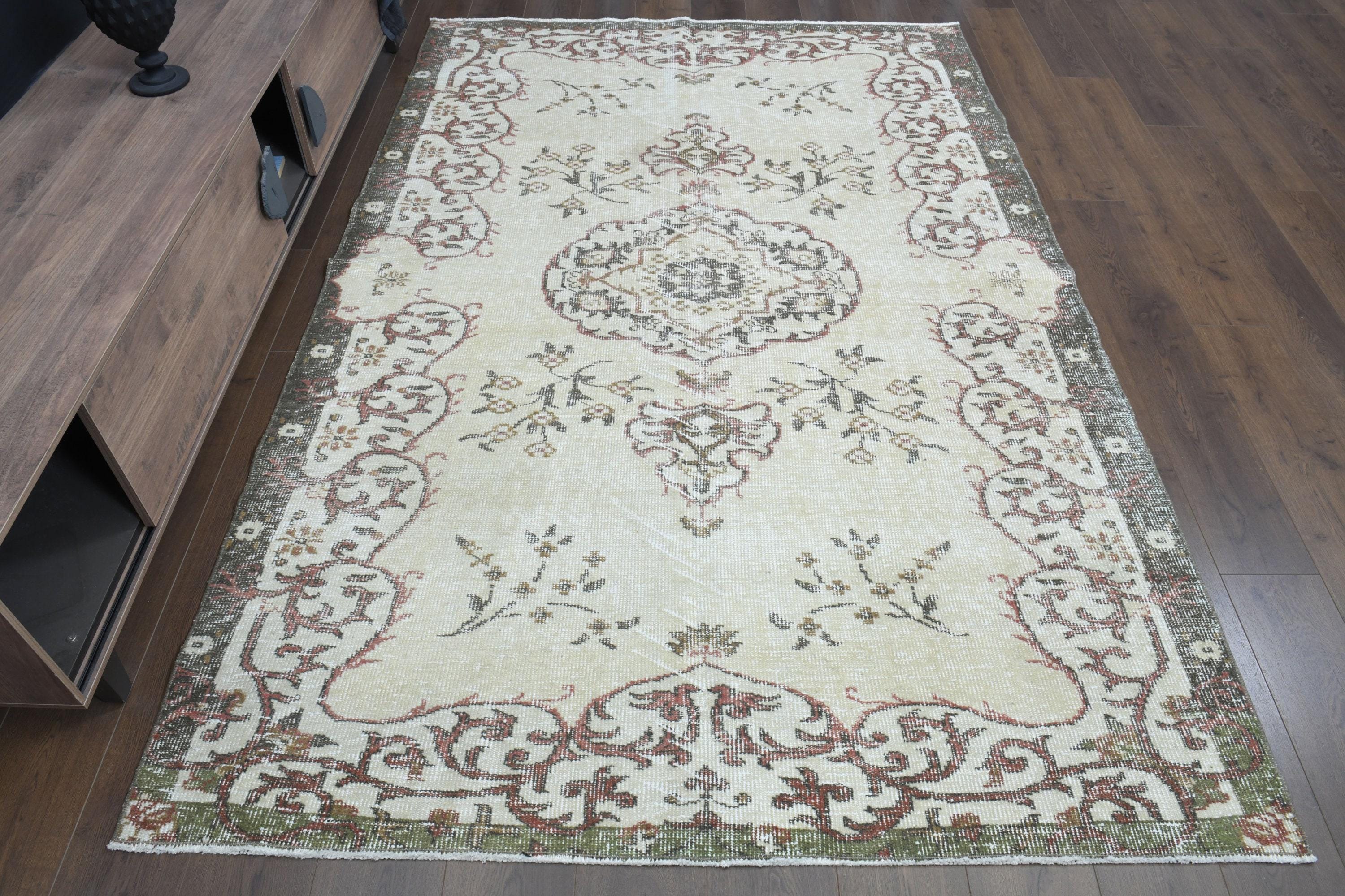 Vintage Turkish Rug (5'9x9'1 Ft): Hand-knotted Floral Distressed