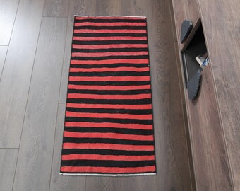 Pink Turkish Kilim Rug: Vintage Farmhouse Decor (20x42 Inches