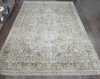 Vintage Turkish Soft Neutral Area Rug: Handmade Oriental Tribal Decor 9x12.8 ft