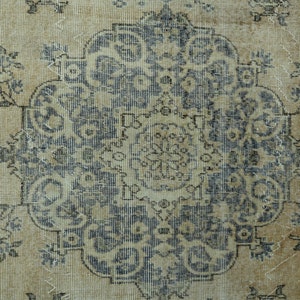 Faded Orange Oushak Rug - Vintage Turkish Rug (5&#39;5x8&#39;7 ft)