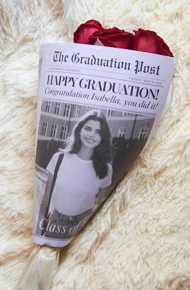 Abschluss Zeitung Blumenstrauß Wrap Vorlage (digitaler Download), Senior Geschenk für sie, 006 Bild 12