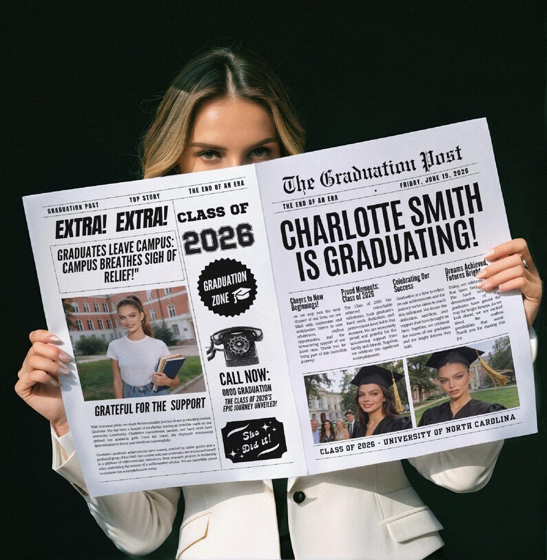 K&ouml;nnte beinhalten: Eine Zeitung mit der Schlagzeile "Charlotte Smith macht ihren Abschluss!" und dem Text "Klasse von 2026". Die Zeitung enth&auml;lt Fotos und Artikel &uuml;ber den Abschluss. Die Person, die die Zeitung h&auml;lt, tr&auml;gt einen wei&szlig;en Blazer.