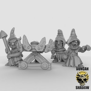 Goblin Bolt Thrower Team by Duncan Shadow Luca, perfect for 28mm or 32mm miniature wargaming and dioramas!