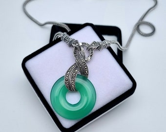 Necklace with Green Onyx and Marcasite gemstone, Sterling silver 925, 18Inches.