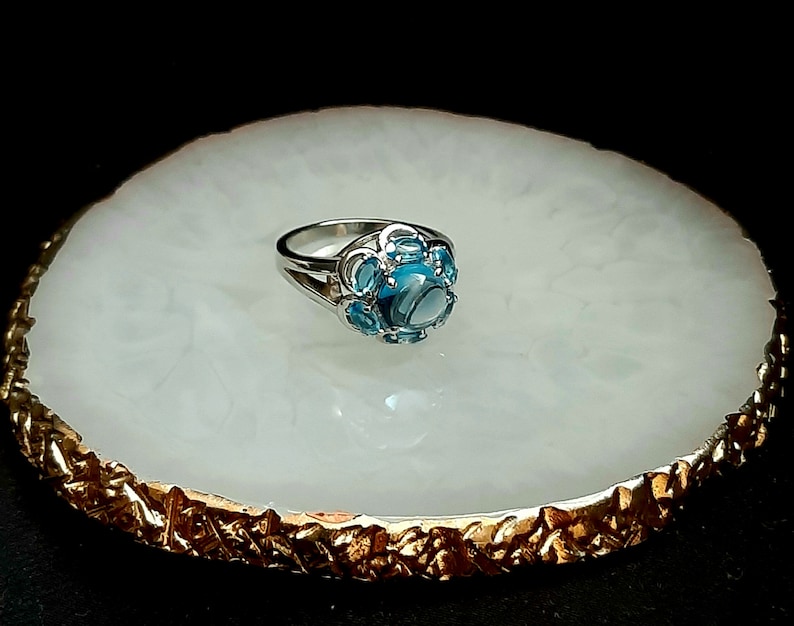 Natural Topaz Gemstone Ring Solid Sterling Silver 925 Size 8 US.