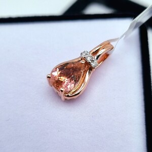 Certifierat hänge med 1,45 karat naturlig rosa turmalin och diamanter, 14 karat roséguld, 585