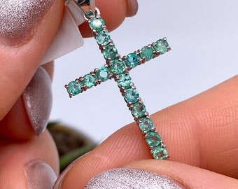 Bellissimo ciondolo a forma di croce con pietra preziosa smeraldo naturale, argento sterling 925, placcato oro