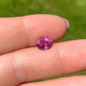 Sapphire 2.54Ct Pink Natural gemstone, Oval cut, Kenya, GIA certified