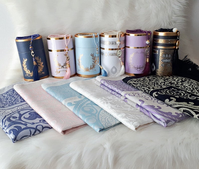 Prayer Mat and Tasbeeh  Gift Set - Islamic Prayer Mat - Great Ramadan Gifts -Sajadah - Eid Mubarak Gift - Rug Gift- Ramadan Gift Set