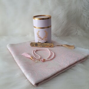 Pink Prayer Mat and Tasbeeh  Gift Set - Islamic Prayer Mat - Great Ramadan Gifts -Sajadah - Eid Mubarak Gift - Rug Gift- Ramadan Gift Set