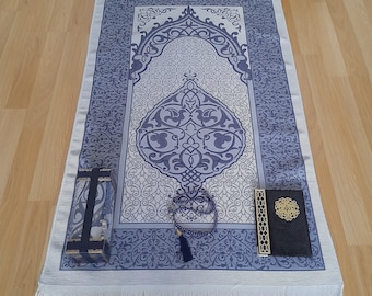 Personalized Prayer Rug Quran Yaseen Gift Set - Islamic Prayer Rugs - Great Ramadan Gifts -Sajadah - Portable Prayer Rug-Prayer Rug Gift Set