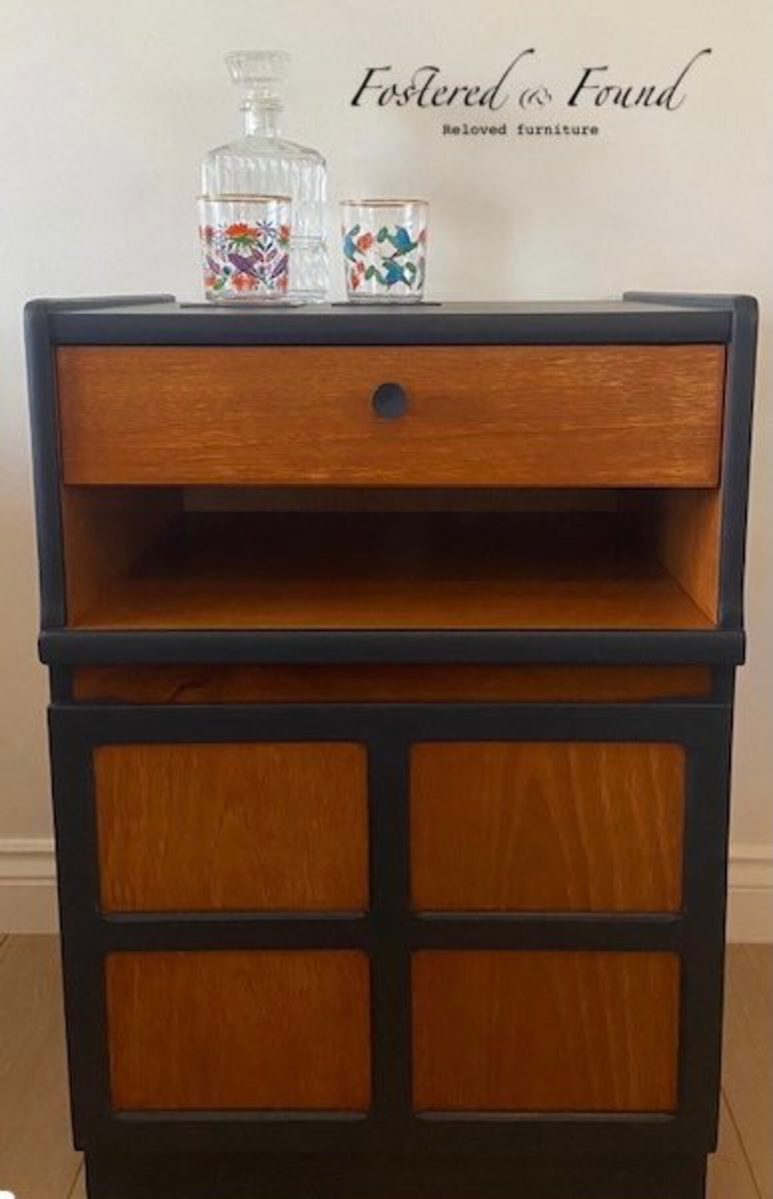 Gabinete pequeño Nathan gabinete de bebidas unidad de medios | Etsy