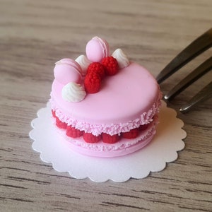 1:12 Maßstab Pink & Weiß Kuchen Tumdee Puppen Miniatur Haus Essen NC55 