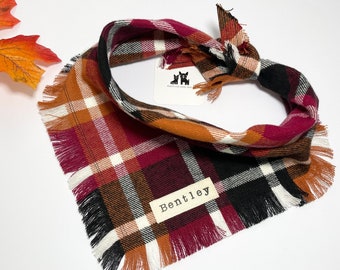 Hondenbandana met herfstruitjespatroon, gerafeld flanel, gepersonaliseerd label, herfsthondenbandana, gepersonaliseerde huisdierbandana, cadeaus voor huisdieren, Thanksgiving bandana