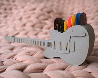 Ibanez Talman ギターピック＆ピックホルダー - 3Dプリントされたイヴェット・ヤング YY10 スタイルの楽しいミニチュアディスプレイフィギュア。ギタリストやミュージシャンへのギフト。