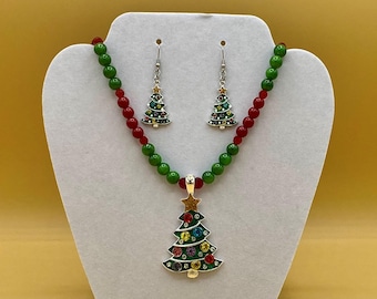 Christmas Tree Necklace and Earring Set Plus Size Including Matching Bracelet