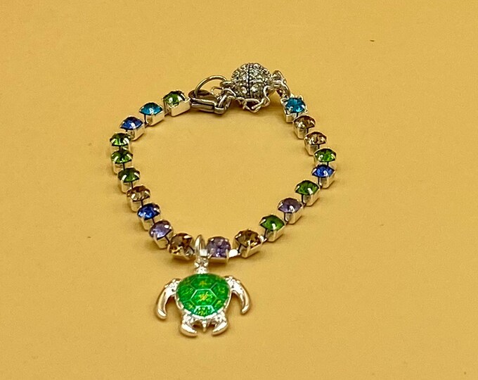 Tropical Beach Crystals Bracelet with Magnetic Closure Sea Turtle