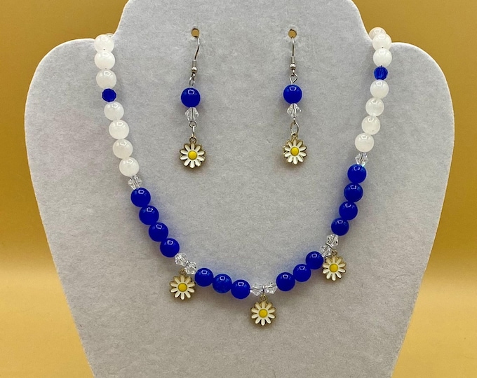 White Daisy Necklace & Earring Set