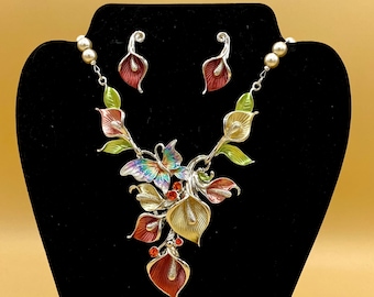 Butterfly & Flower Bib Necklace Earring Set: Glass Pearl Statement Jewelry