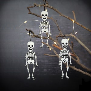 SET of 3 felt skeletons - Hanging Halloween decor - Halloween ornaments felt - Hanging Halloween decorations with glow in the dark skeletons