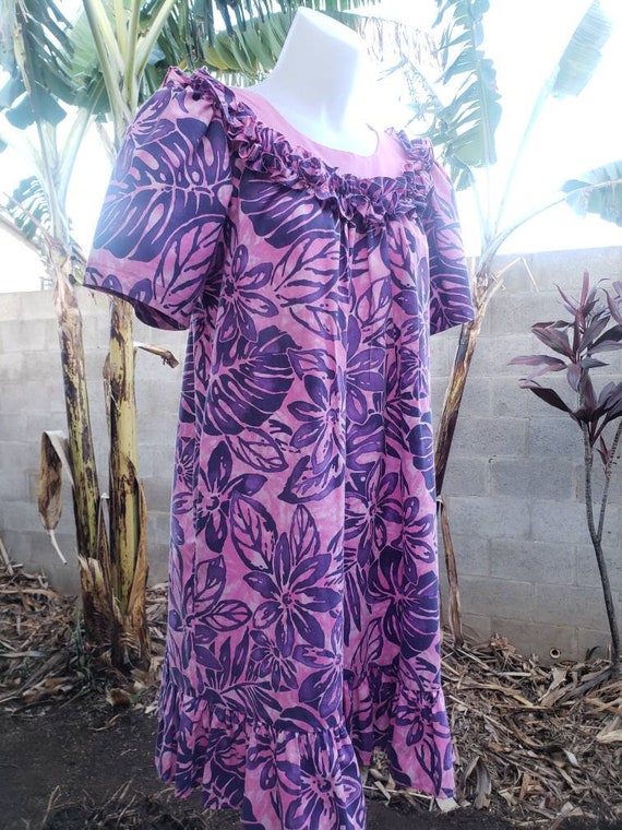 Pink tie dye Hawaiian print vintage muumuu dress.