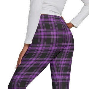 Goth Purple Plaid Pants, Black And Violet Leggings, High Waist Violet Elder Emo Pants, Two Tone Dual Color Yoga Gothic Leggings