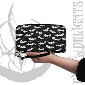 Cartera de piel sintética con diseño de murciélagos celestiales, cartera gótica de estilo brujo, cartera gótica, cartera de piel sintética, cartera de Halloween, cartera con diseño de amante del terror y cartera con diseño de murciélagos estrellados