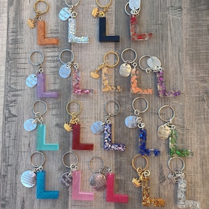 Resin Initial Key Chains with Inspirational Quotes or Crown "L"