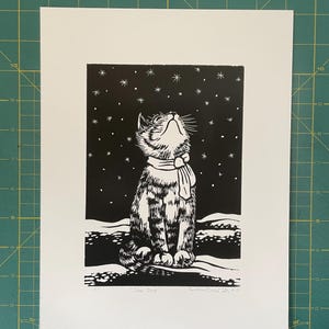 Stampa originale di gatto - Stampa di gatto in linoleografia - Gattino e polvere di stelle - Stampa di gatto - Stampa fatta a mano - Regalo per gli amanti dei gatti - Stampa di polvere di stelle - Stampa di gattino
